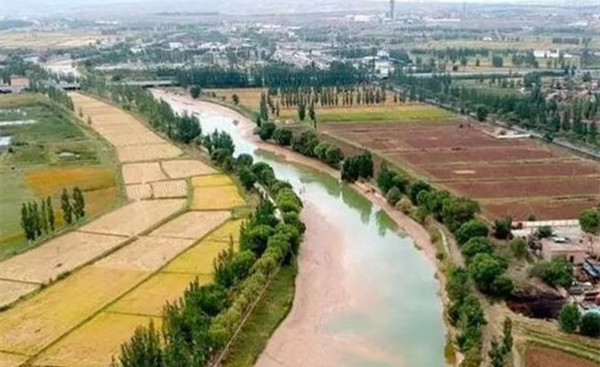 1589446416201388.jpg 2020_0416_bbe847eej00q8uzw2001fd000fy00axp.jpg